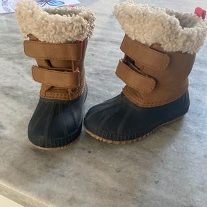 Great Condition Gap Toddler Winter Snow Boots. 7T 7/8T